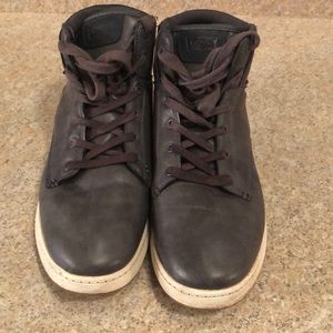 Gray Levi’s Hightop sneakers